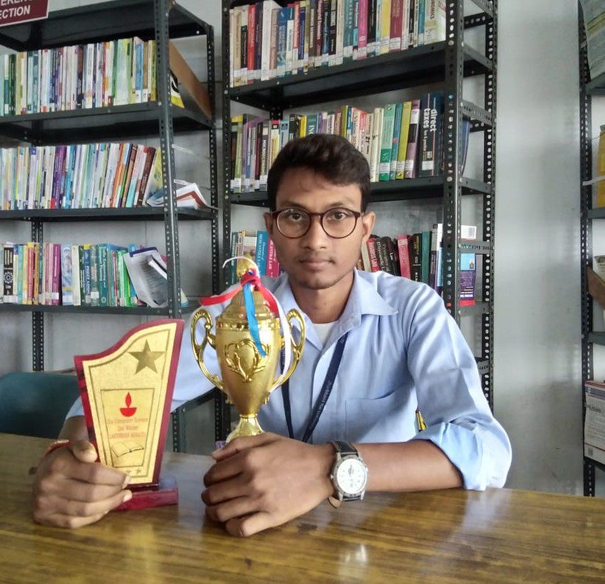 लखींद्र महतो, बीटेक सेवेन के स्टूडेंट ने क्विज प्रतियोगिता में दूसरा स्थान प्राप्त किया