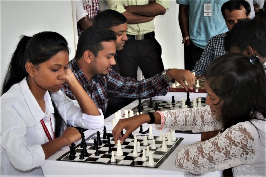 इंडोर गेम्स का समापन डिपार्टमेंट ऑफ़ कंप्यूटर साइंस के स्टूडडेंट्स बने ओवरऑल विनर