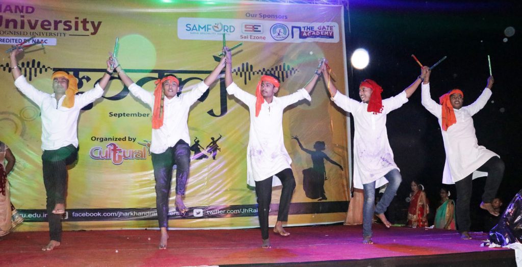झारखण्ड राय यूनिवर्सिटी में गरबा और डांडिया नाईट – गूँज 2019 का आयोजन