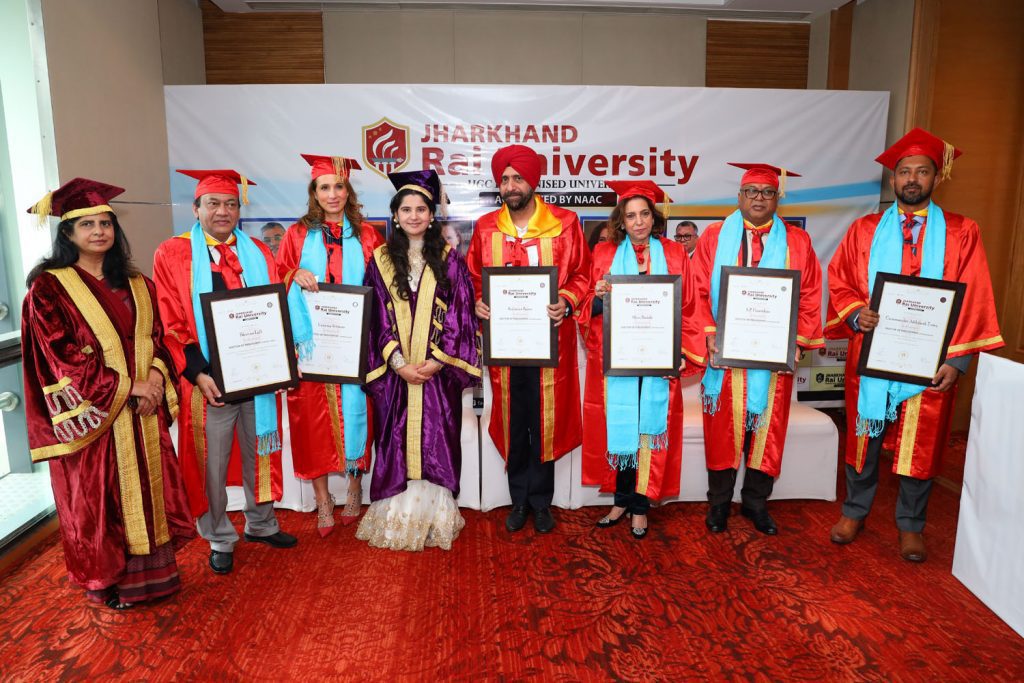 झारखण्ड राय यूनिवर्सिटी के विशेष दीक्षांत समारोह में चर्चित हस्तियों को मिली मानद उपाधि