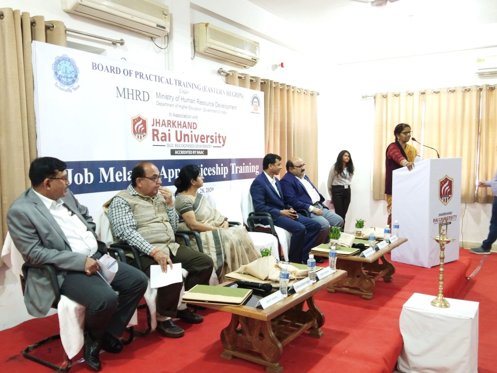 झारखण्ड राय यूनिवर्सिटी में जॉब मेला आयोजित 50 कंपनियां आयी, 2500 स्टूडेंट्स ने कराया निबंधन