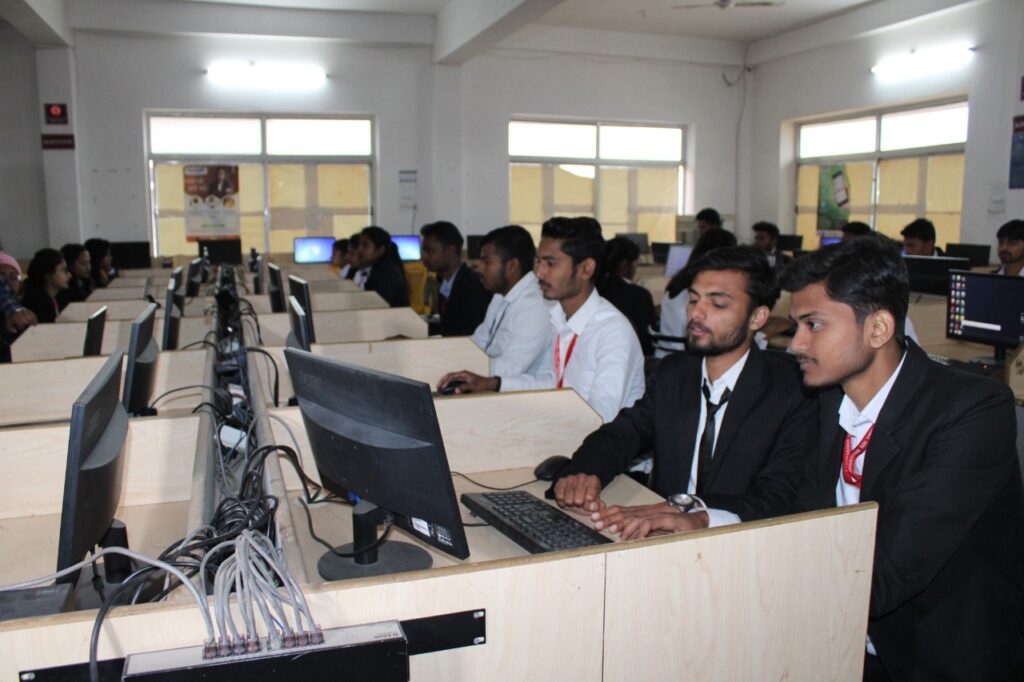 झारखण्ड राय विश्वविद्यालय से बीसीए और एमसीए करते हुए लाइव प्रोजेक्ट से जुड़ने का सुनहरा अवसर प्राप्त करें