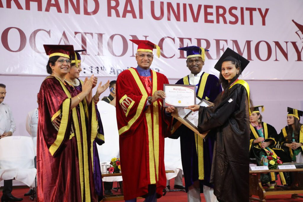 झारखण्ड राय विश्वविद्यालय दीक्षांत समारोह : बेटियों  का जलवा,2 चांसलर मेडल और 13 गोल्ड मेडल किए अपने नाम