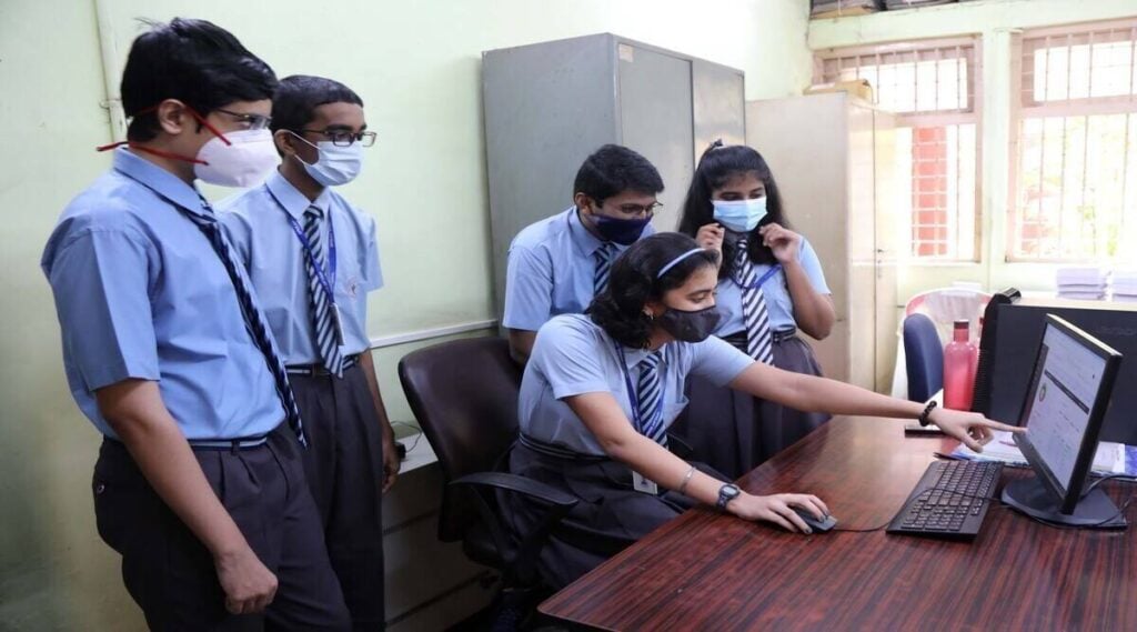 बिहार बोर्ड ने 10वीं का रिजल्ट किया जारी, औरंगाबाद की रामायणी बनी टॉपर