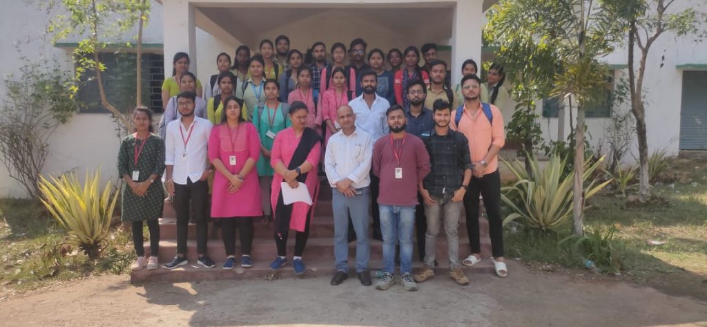 एग्रीकल्चर अंतिम वर्ष के छात्रों का रावे वाइवा संपन्न